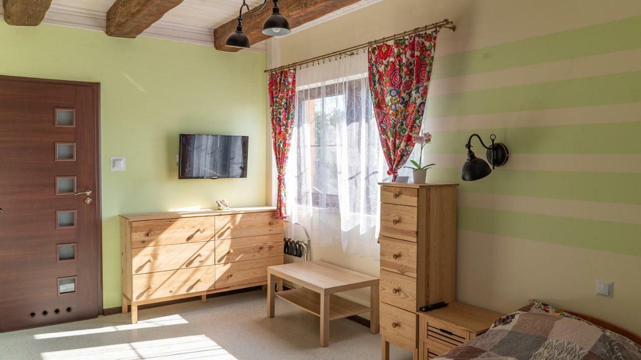 Pokoje Goscinne Nad Wkra Joniec Exterior foto
